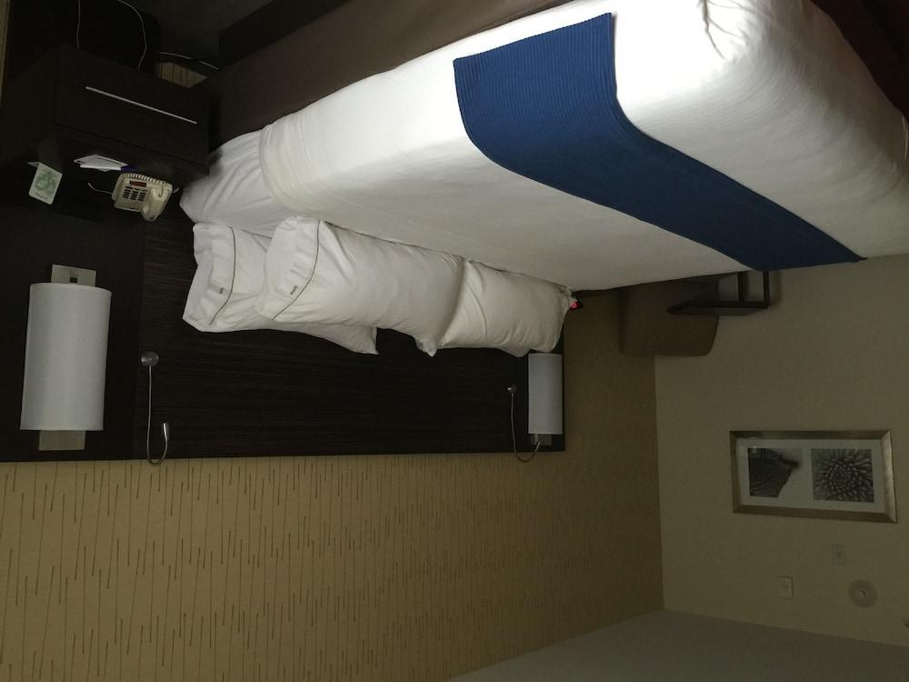Holiday Inn Express And Suites - Bradford By Ihg Eksteriør billede