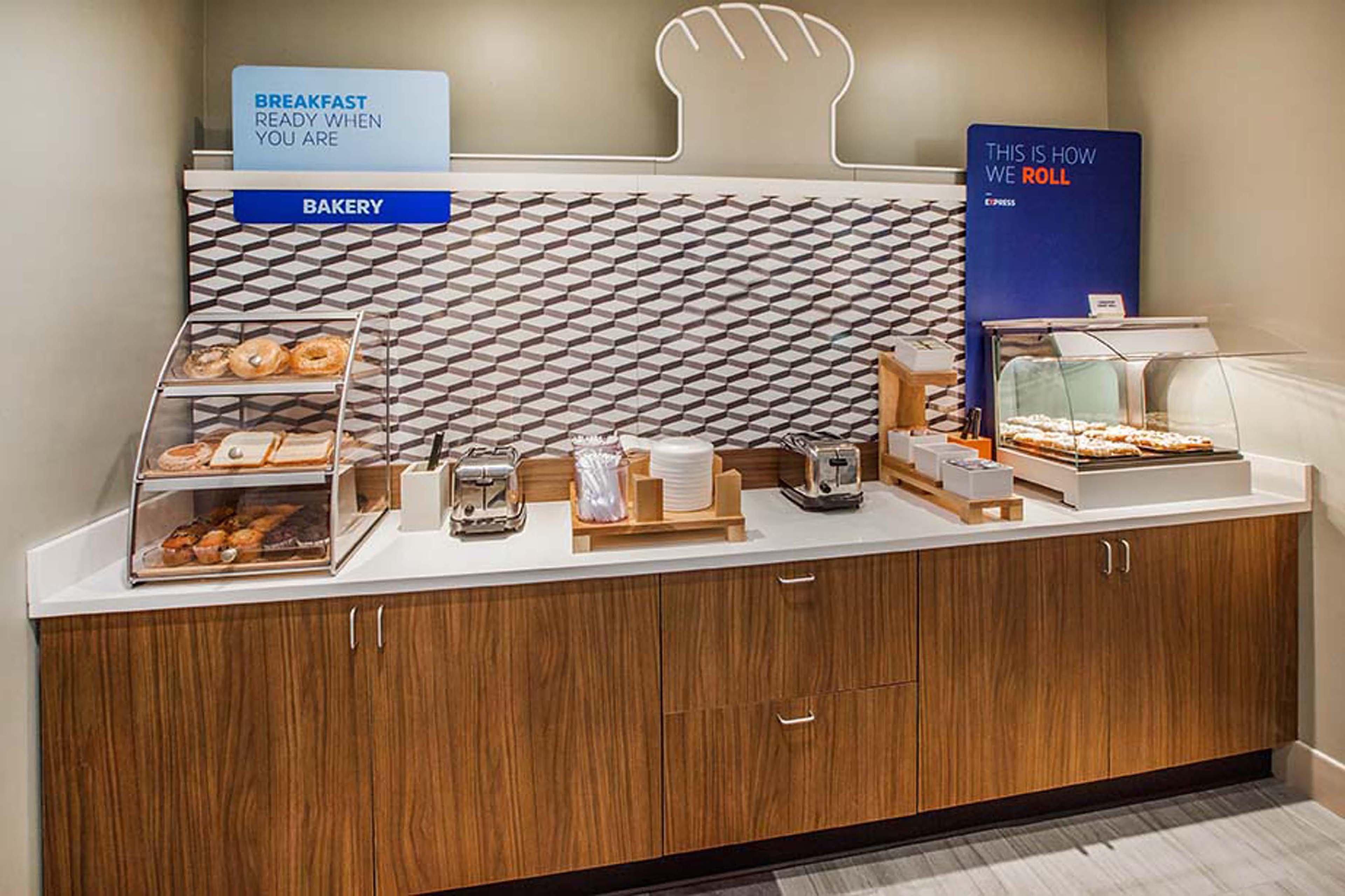 Holiday Inn Express And Suites - Bradford By Ihg Eksteriør billede