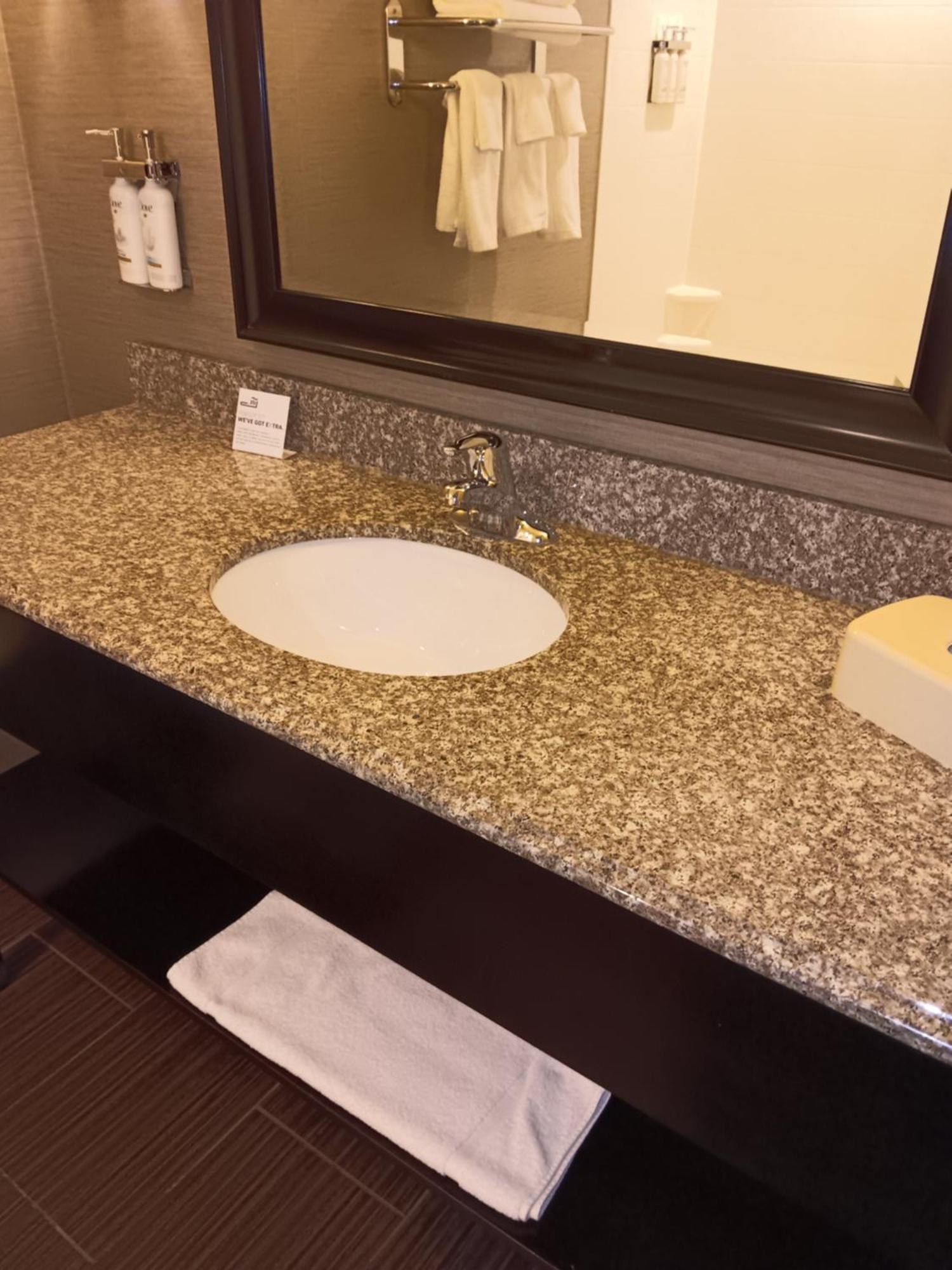 Holiday Inn Express And Suites - Bradford By Ihg Eksteriør billede