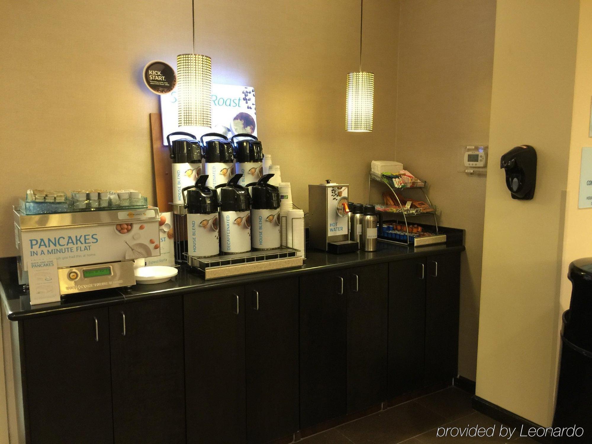 Holiday Inn Express And Suites - Bradford By Ihg Eksteriør billede