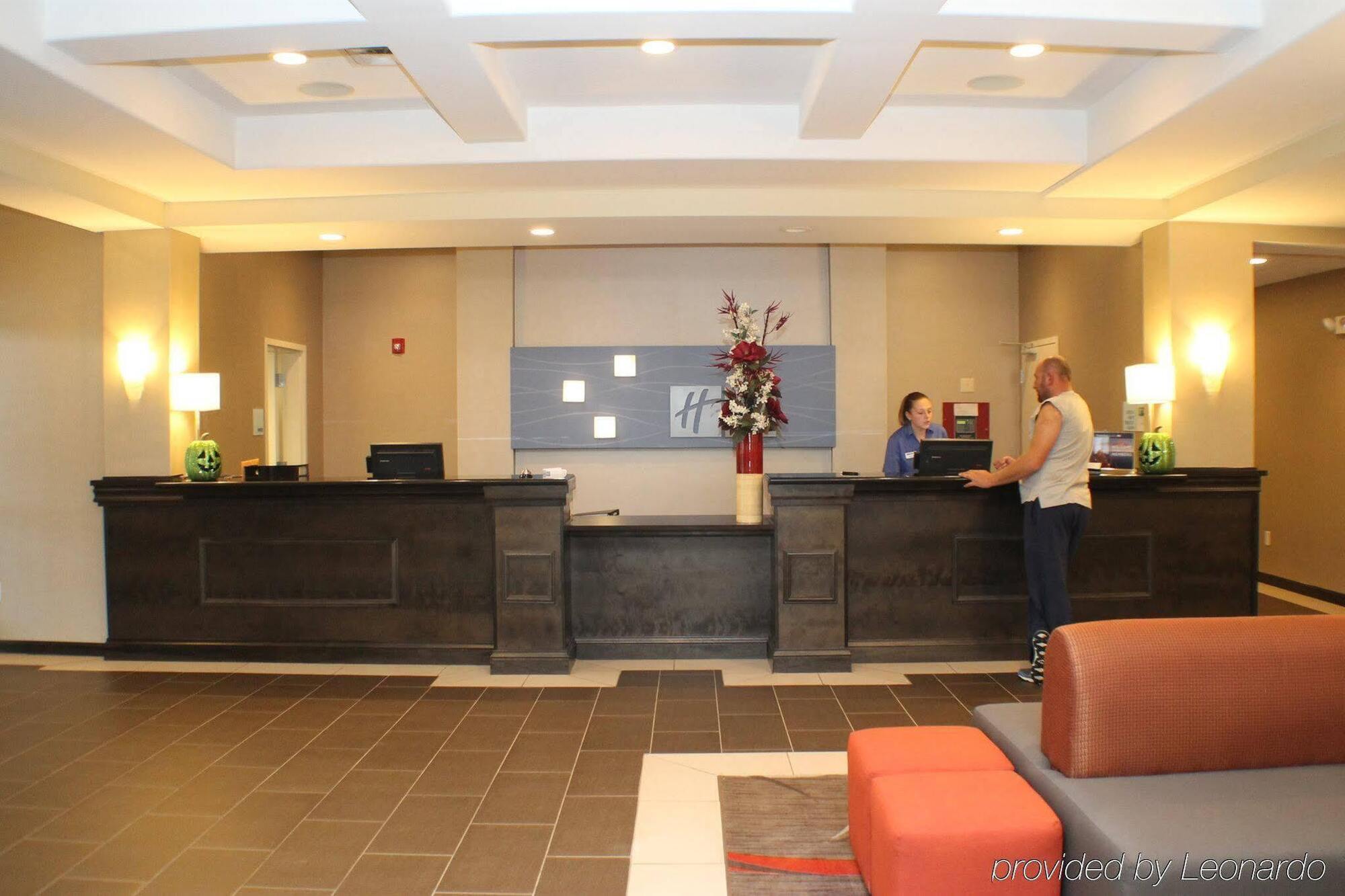 Holiday Inn Express And Suites - Bradford By Ihg Eksteriør billede